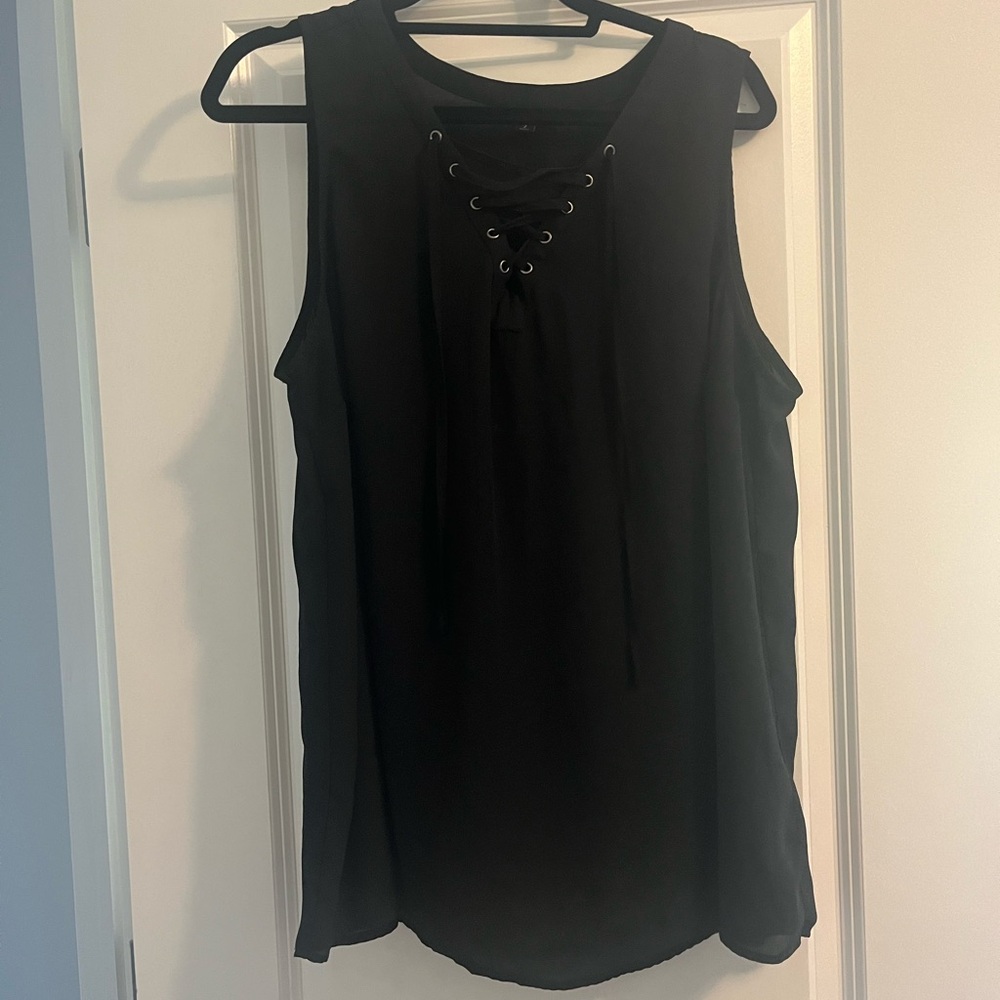 Lace up Torrid top - black